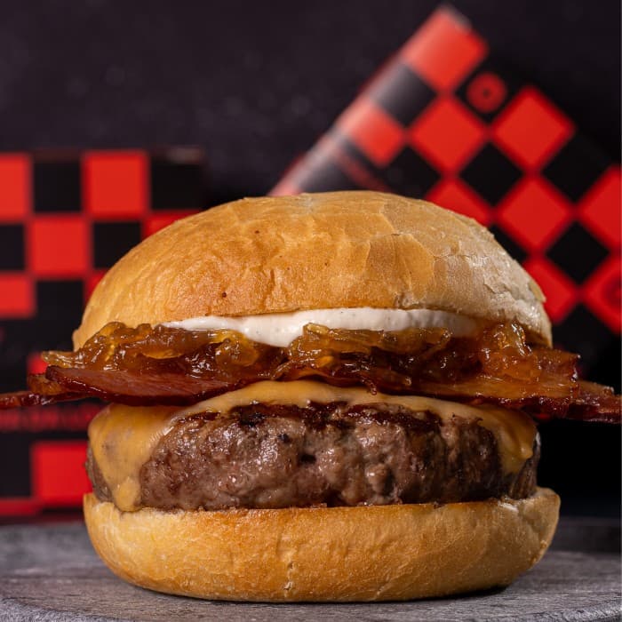 Lowcow Burger Angus grilled on flame